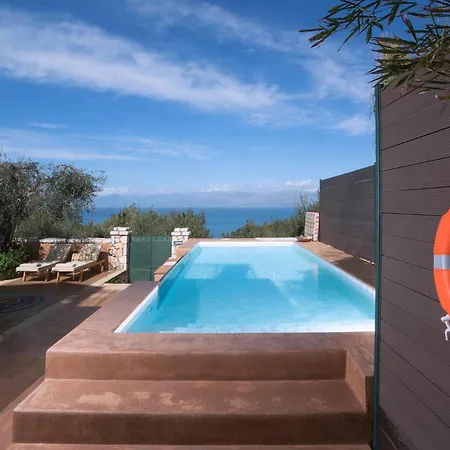 ヴィラ Olivia On Sea Agios Spyridon (Corfu)