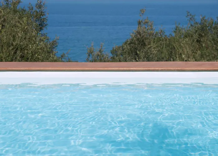 Villa Olivia On Sea